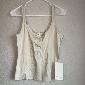 Lululemon Slim Fit Cotton tank Size Medium color Bone